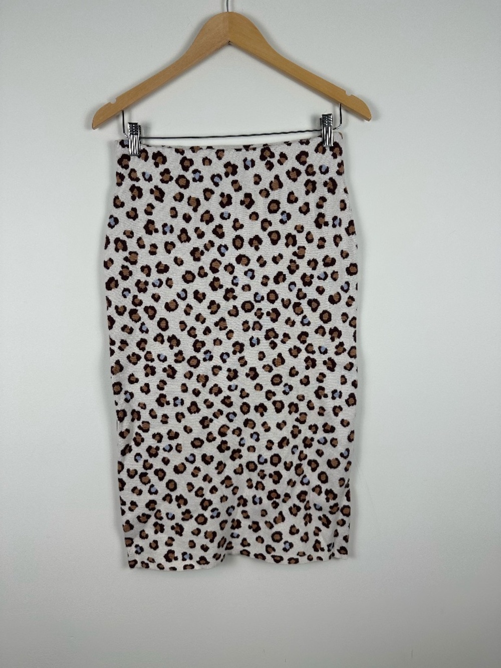 NWT Ann Taylor Medium Petite Leopard Print Knit Midi Pencil Skirt